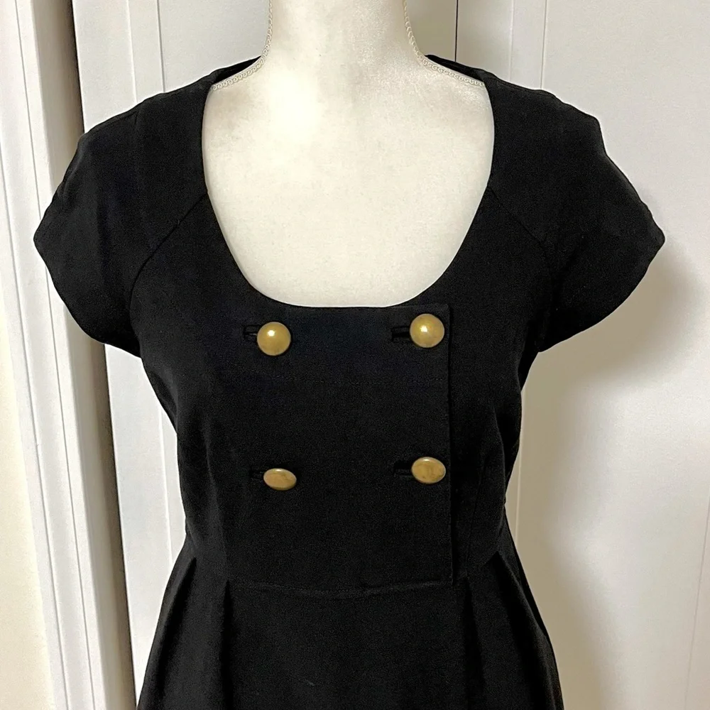 DIANE VON FURSTENBERG Charo Dress Military Black Gold Buttons Short Sleeves 8 - Picture 3 of 13